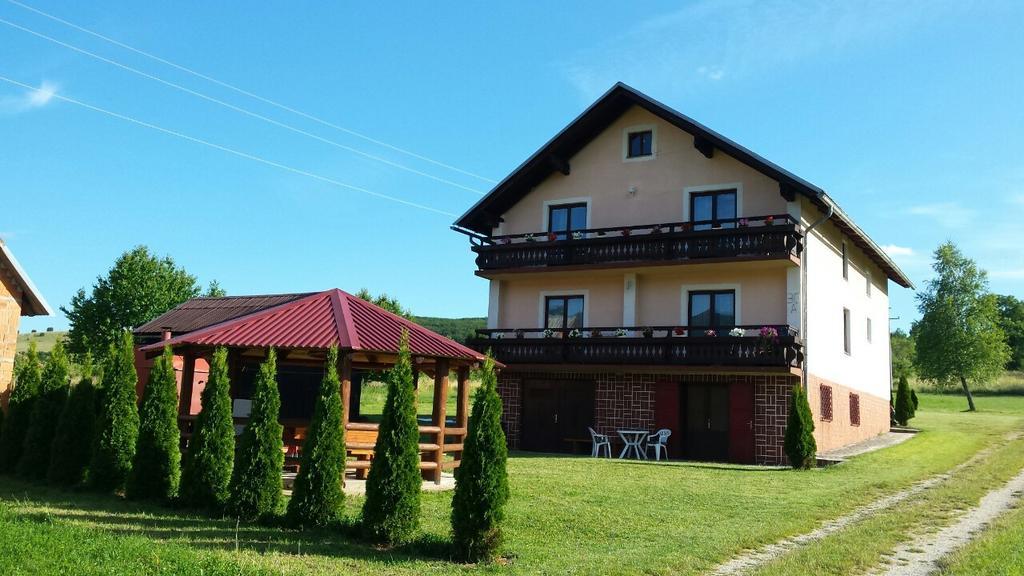 Jelena Hotel Korenica Exterior foto