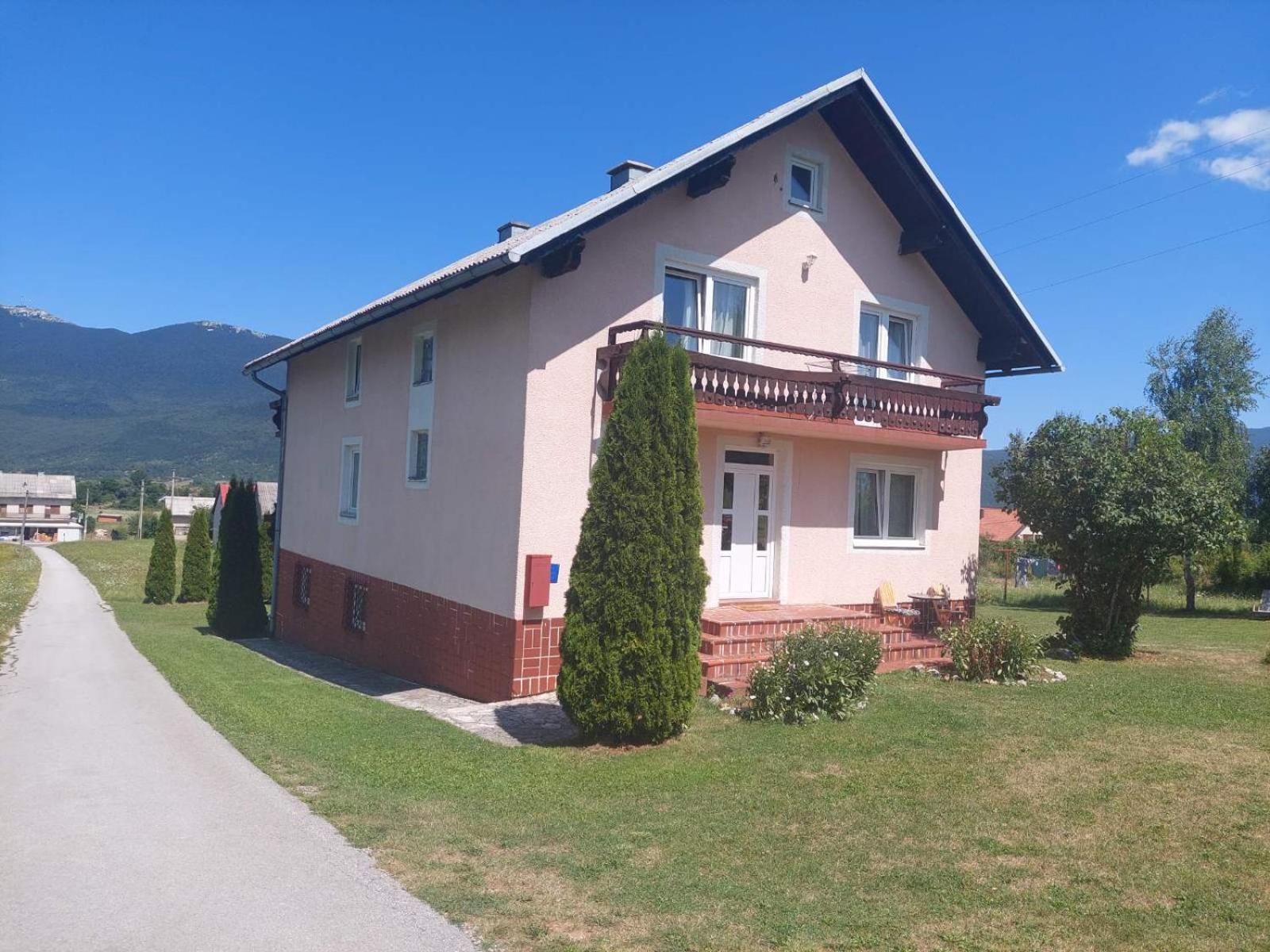 Jelena Hotel Korenica Exterior foto