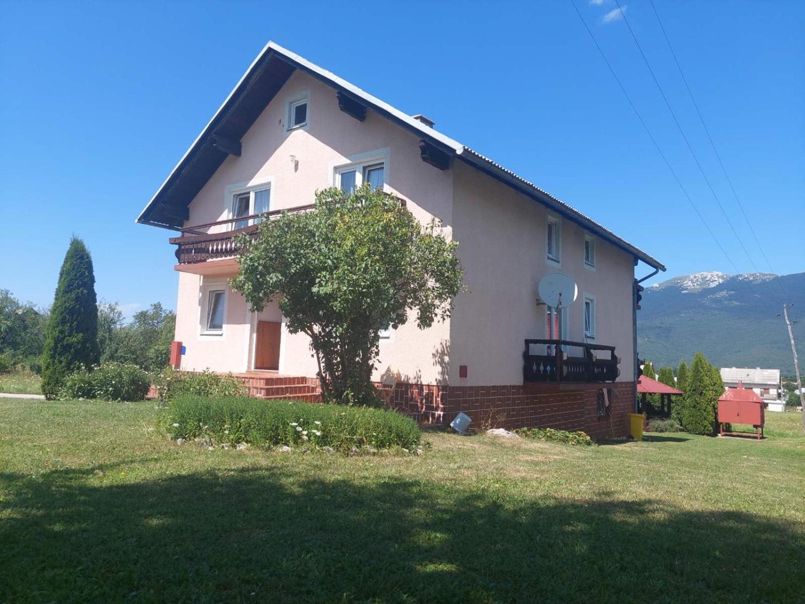 Jelena Hotel Korenica Exterior foto