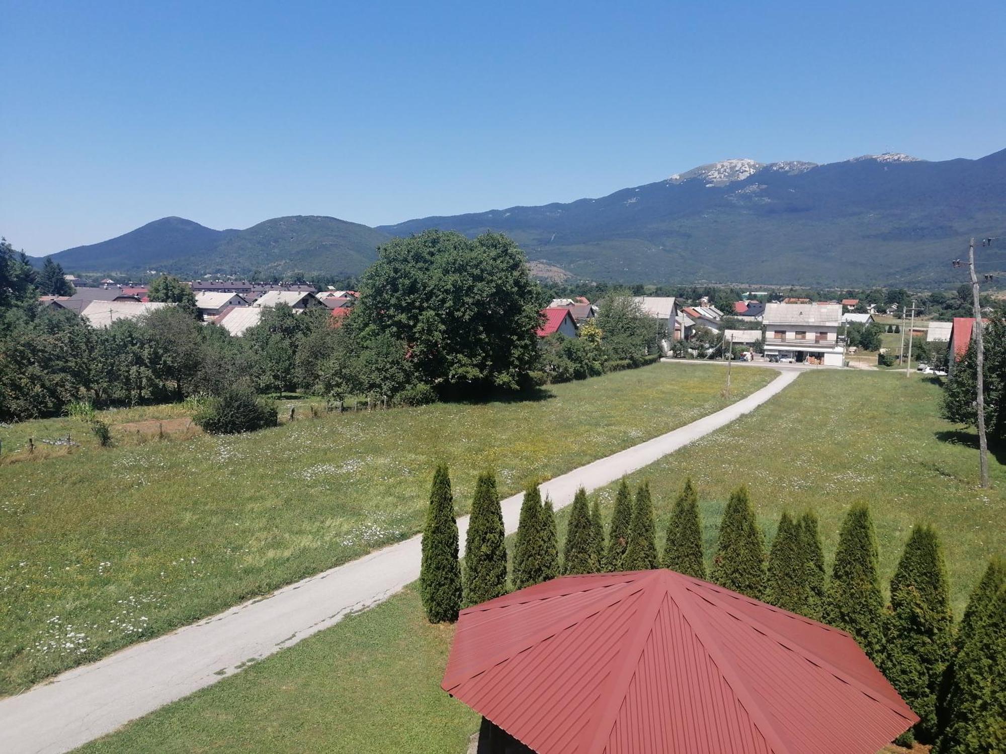 Jelena Hotel Korenica Exterior foto