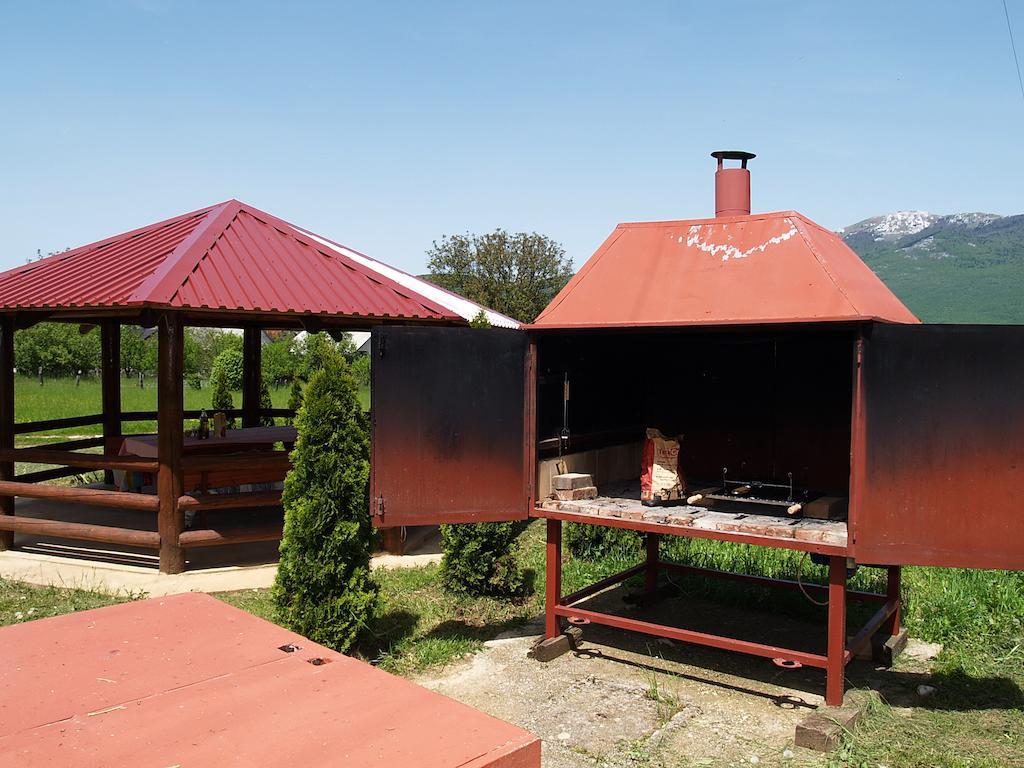 Jelena Hotel Korenica Exterior foto