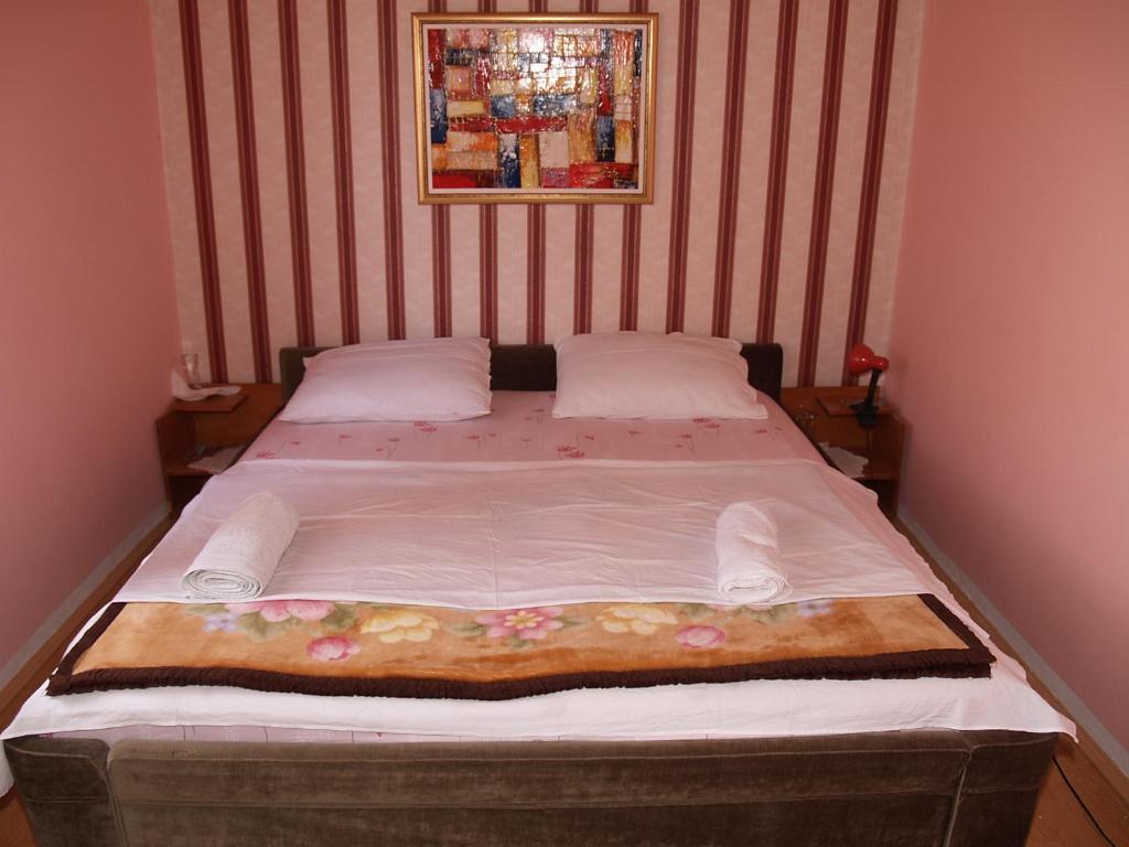 Jelena Hotel Korenica Quarto foto